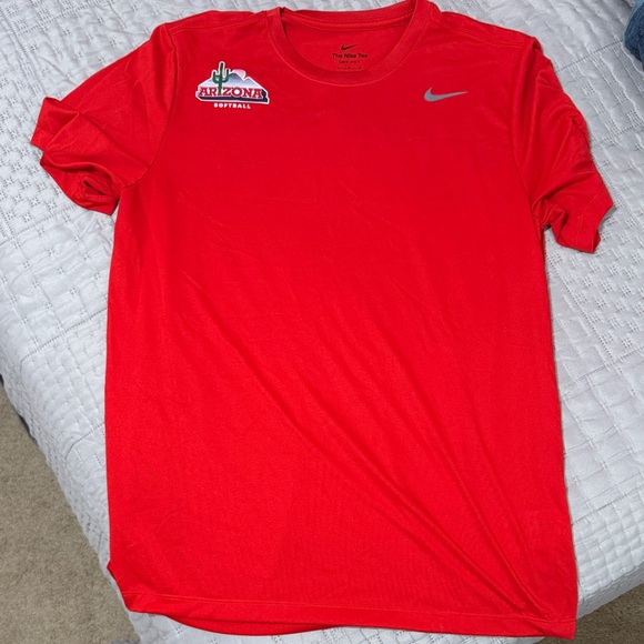 Nike University of Arizona softball T-shirt - Picture 1 of 1